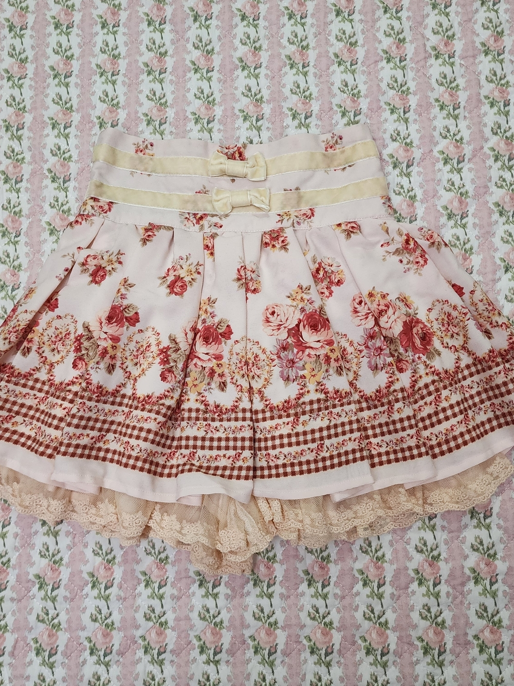 LIZ LISA 🎀 Pink Floral Lace Mini Skirt Skort